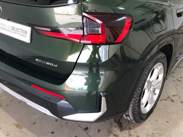BMW X1 xDrive20d color Verde. Año 2024. 120KW(163CV). Diésel. En concesionario Movilnorte El Plantio de Madrid