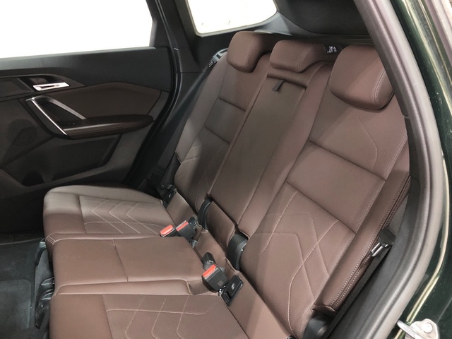 BMW X1 xDrive20d color Verde. Año 2024. 120KW(163CV). Diésel. En concesionario Movilnorte El Plantio de Madrid