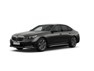 Fotos de BMW Serie 5 530e color Gris. Año 2024. 220KW(299CV). Híbrido Electro/Gasolina. En concesionario Movilnorte El Carralero de Madrid