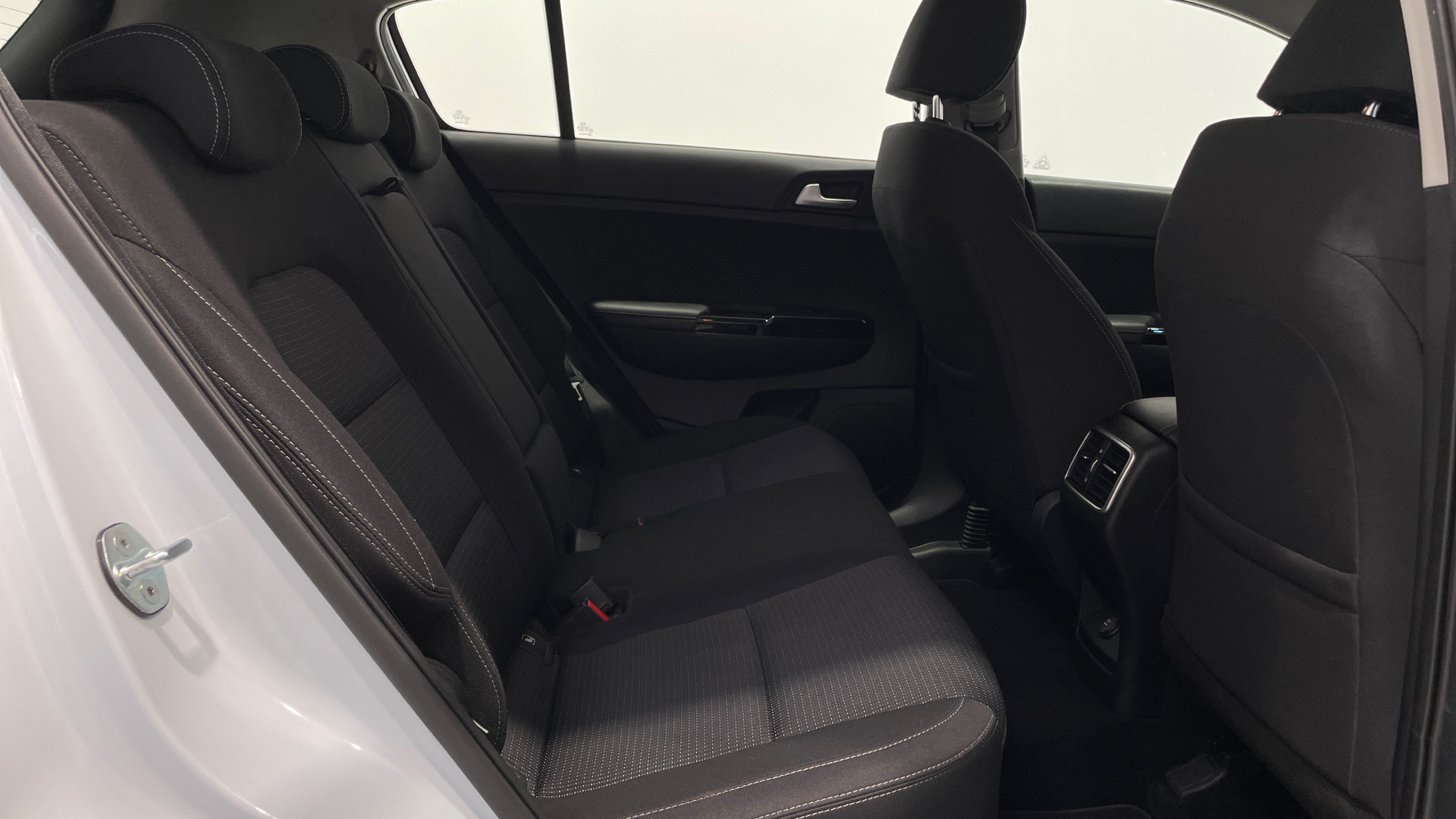 Kia Sportage 1.6 MHEV - 12