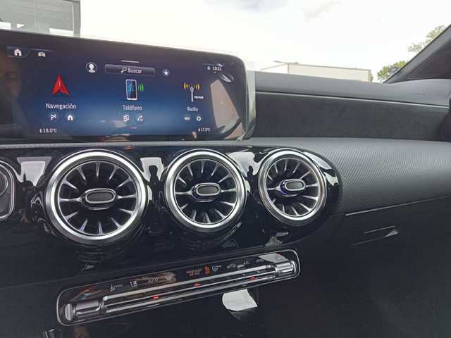 Mercedes-Benz Clase A 180 100 kW (136 CV)