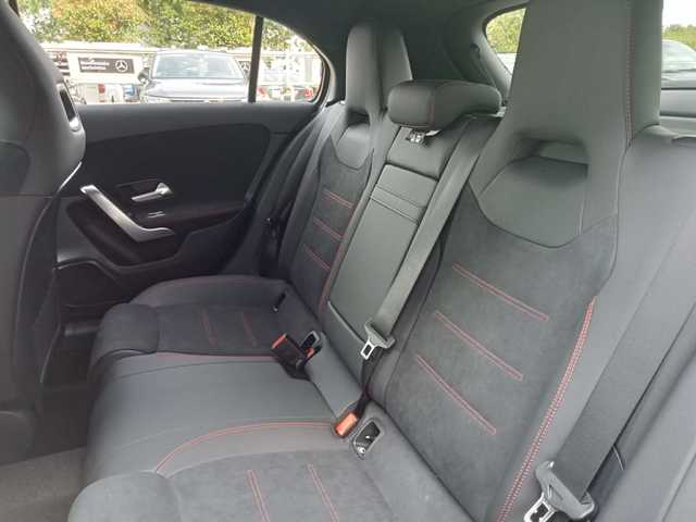 Mercedes-Benz Clase A 180 100 kW (136 CV)