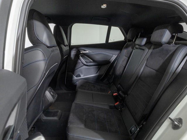 BMW X2 sDrive18d color Blanco. Año 2024. 110KW(150CV). Diésel. En concesionario Oliva Motor Girona de Girona