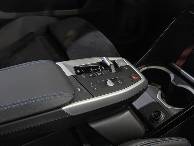 BMW X2 sDrive18d color Blanco. Año 2024. 110KW(150CV). Diésel. En concesionario Oliva Motor Girona de Girona