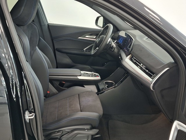 BMW X2 sDrive20d color Negro. Año 2025. 120KW(163CV). Diésel. En concesionario Automoviles Bertolin S.L. de Valencia