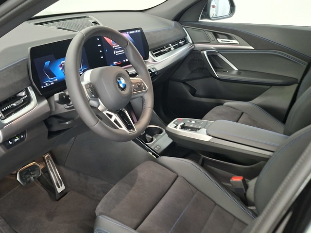 BMW X2 sDrive20d color Negro. Año 2025. 120KW(163CV). Diésel. En concesionario Automoviles Bertolin S.L. de Valencia