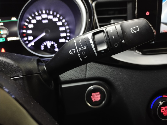 Foto 17 Kia XCeed 1.6 GDi PHEV eDrive 104 kW (141 CV)