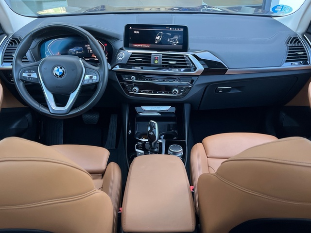 BMW X3 xDrive20d color Azul. Año 2021. 140KW(190CV). Diésel. En concesionario Grünblau Motor (Bmw y Mini) de Cantabria
