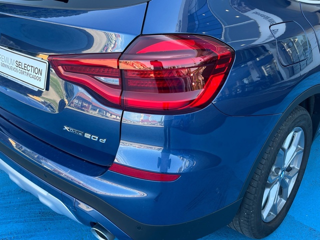 BMW X3 xDrive20d color Azul. Año 2021. 140KW(190CV). Diésel. En concesionario Grünblau Motor (Bmw y Mini) de Cantabria
