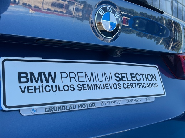 BMW X3 xDrive20d color Azul. Año 2021. 140KW(190CV). Diésel. En concesionario Grünblau Motor (Bmw y Mini) de Cantabria