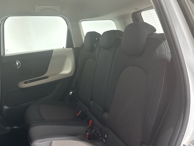 fotoG 8 del MINI MINI Countryman Cooper 100 kW (136 CV) 136cv Gasolina del 2020 en Madrid