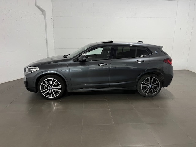 BMW X2 xDrive25e color Gris. Año 2021. 162KW(220CV). Eléctrico. En concesionario Amiocar S.A. de Coruña