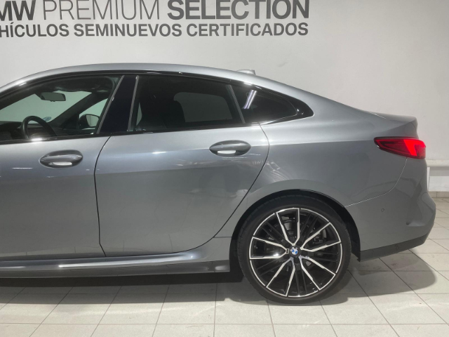 BMW Serie 2 220d Gran Coupe color Gris. Año 2022. 140KW(190CV). Diésel. En concesionario Hispamovil Elche de Alicante