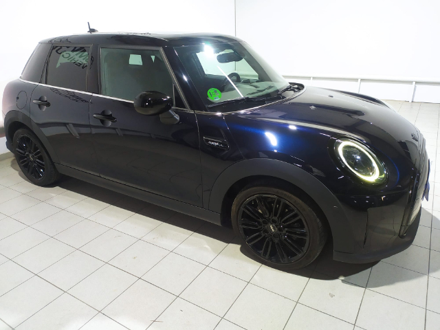 fotoG 10 del MINI MINI 5 Puertas Cooper 100 kW (136 CV) 136cv Gasolina del 2021 en Alicante