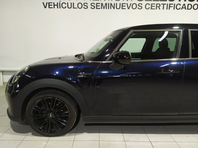 fotoG 12 del MINI MINI 5 Puertas Cooper 100 kW (136 CV) 136cv Gasolina del 2021 en Alicante