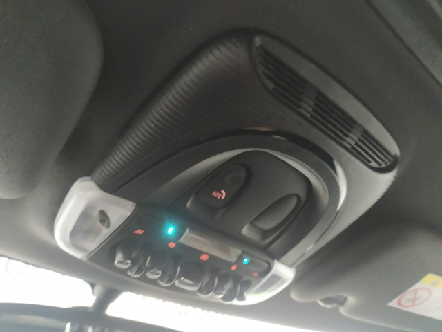 fotoG 30 del MINI MINI 5 Puertas Cooper 100 kW (136 CV) 136cv Gasolina del 2021 en Alicante