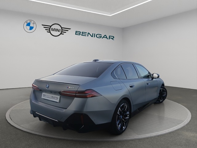 BMW i5 M60 color Gris. Año 2025. 442KW(601CV). Eléctrico. En concesionario GANDIA Automoviles Fersan, S.A. de Valencia