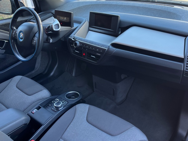 BMW i3 120Ah color Negro. Año 2020. 125KW(170CV). Eléctrico. En concesionario Celtamotor Vigo de Pontevedra