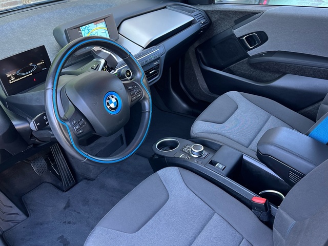 BMW i3 120Ah color Negro. Año 2020. 125KW(170CV). Eléctrico. En concesionario Celtamotor Vigo de Pontevedra