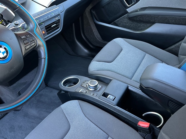 BMW i3 120Ah color Negro. Año 2020. 125KW(170CV). Eléctrico. En concesionario Celtamotor Vigo de Pontevedra
