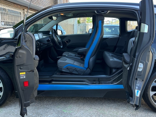 BMW i3 120Ah color Negro. Año 2020. 125KW(170CV). Eléctrico. En concesionario Celtamotor Vigo de Pontevedra