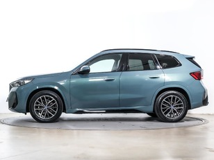 Fotos de BMW iX1 eDrive20 color Verde. Año 2024. 150KW(204CV). Eléctrico. En concesionario Oliva Motor Tarragona de Tarragona