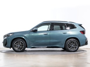Fotos de BMW iX1 eDrive20 color Verde. Año 2024. 150KW(204CV). Eléctrico. En concesionario Oliva Motor Tarragona de Tarragona