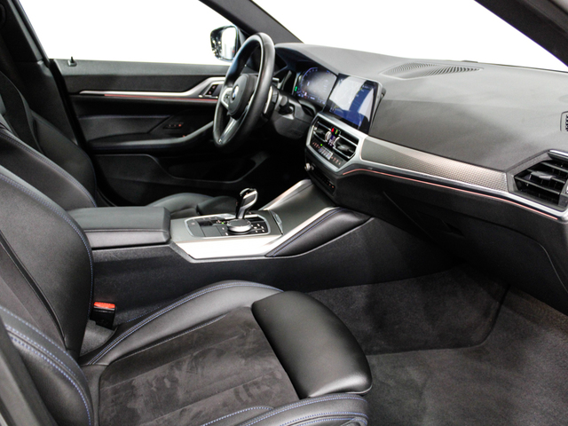 BMW Serie 4 420d Gran Coupe color Gris. Año 2022. 140KW(190CV). Diésel. En concesionario Barcelona Premium -- GRAN VIA de Barcelona