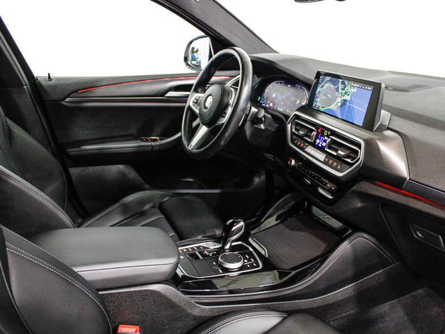 BMW X4 xDrive20d color Blanco. Año 2025. 140KW(190CV). Diésel. En concesionario Barcelona Premium -- GRAN VIA de Barcelona