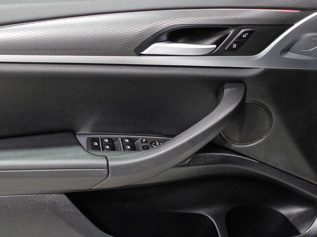 BMW X4 xDrive20d color Blanco. Año 2025. 140KW(190CV). Diésel. En concesionario Barcelona Premium -- GRAN VIA de Barcelona