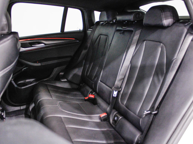 BMW X4 xDrive20d color Blanco. Año 2025. 140KW(190CV). Diésel. En concesionario Barcelona Premium -- GRAN VIA de Barcelona