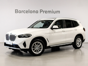 Fotos de BMW X3 xDrive20d color Blanco. Año 2024. 140KW(190CV). Diésel. En concesionario Barcelona Premium -- GRAN VIA de Barcelona