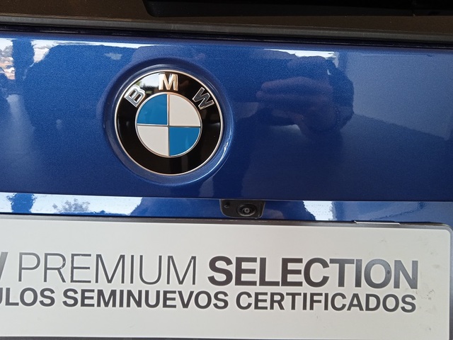 BMW X1 sDrive18d color Azul. Año 2024. 110KW(150CV). Diésel. En concesionario ALBAMOCION CIUDAD REAL  de Ciudad Real