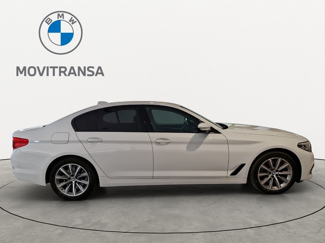 BMW Serie 5 520i color Blanco. Año 2020. 135KW(184CV). Gasolina. En concesionario Movitransa Cars Huelva de Huelva