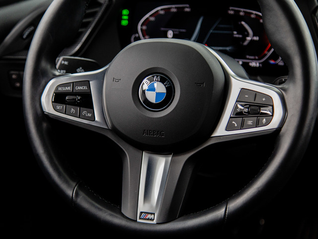 BMW Serie 1 118d color Blanco. Año 2023. 110KW(150CV). Diésel. En concesionario Móvil Begar Alicante de Alicante