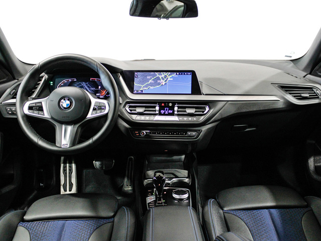 BMW Serie 2 218d Gran Coupe color Negro. Año 2024. 110KW(150CV). Diésel. En concesionario Barcelona Premium -- GRAN VIA de Barcelona