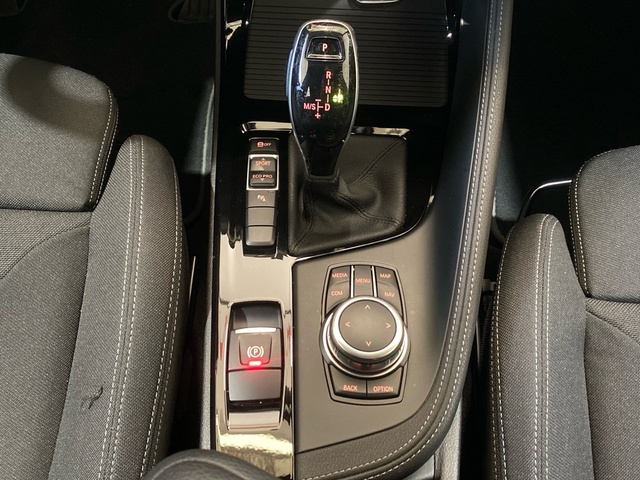 BMW X2 sDrive18d color Gris. Año 2018. 110KW(150CV). Diésel. En concesionario Burgocar (Bmw y Mini) de Burgos