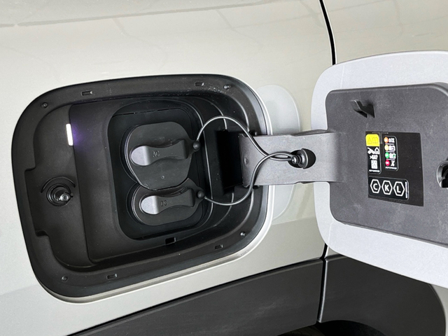 fotoG 19 del MINI MINI Aceman SE 160 kW (218 CV) 218cv Eléctrico del 2025 en Murcia