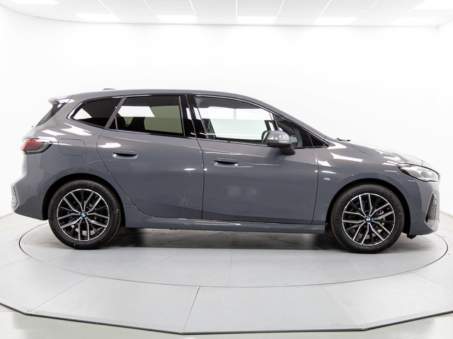 BMW Serie 2 218d Active Tourer color Gris. Año 2024. 110KW(150CV). Diésel. En concesionario Móvil Begar Alicante de Alicante