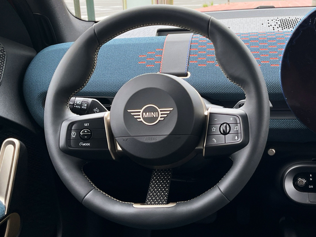 fotoG 12 del MINI MINI Aceman SE 160 kW (218 CV) 218cv Eléctrico del 2025 en Murcia