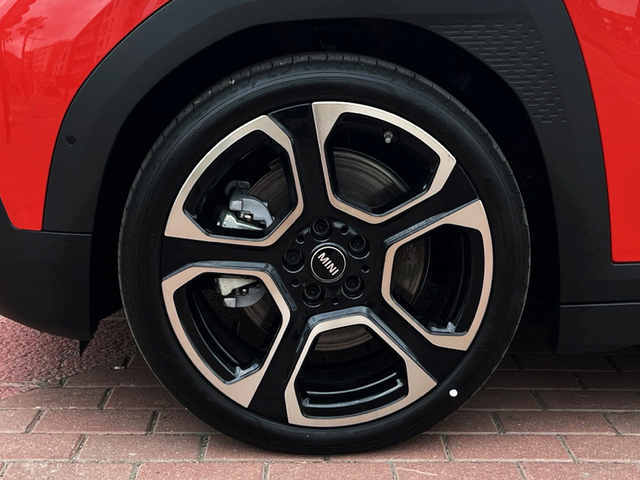 fotoG 15 del MINI MINI Aceman SE 160 kW (218 CV) 218cv Eléctrico del 2025 en Murcia