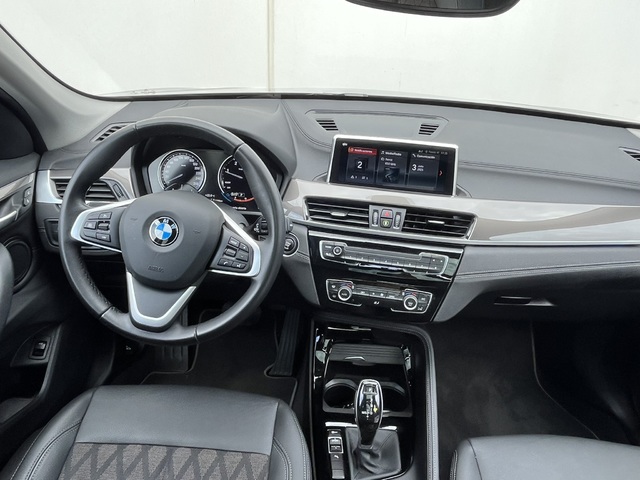 BMW X1 sDrive18d color Negro. Año 2019. 110KW(150CV). Diésel. En concesionario Novomóvil Oleiros de Coruña