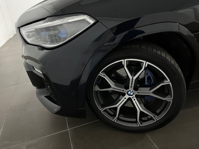 BMW X6 xDrive30d color Negro. Año 2021. 210KW(286CV). Diésel. En concesionario Amiocar S.A. de Coruña