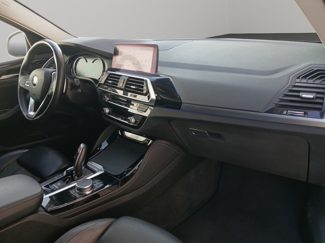BMW X4 xDrive20d color Blanco. Año 2021. 140KW(190CV). Diésel. En concesionario GANDIA Automoviles Fersan, S.A. de Valencia