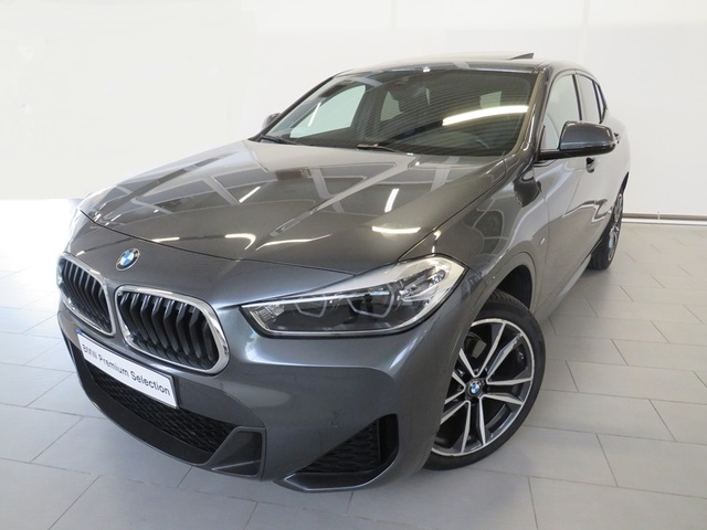 BMW X2 sDrive18d color Gris. Año 2021. 110KW(150CV). Diésel. En concesionario Lugauto S.A. de Lugo