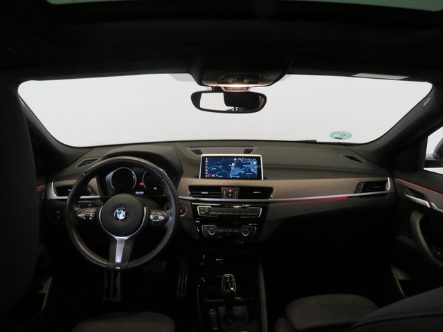 BMW X2 sDrive18d color Gris. Año 2021. 110KW(150CV). Diésel. En concesionario Lugauto S.A. de Lugo