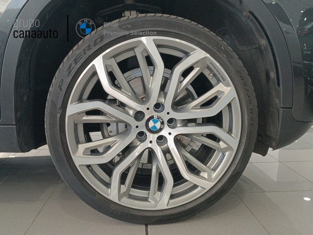 BMW X6 xDrive30d color Gris. Año 2019. 190KW(258CV). Diésel. En concesionario TACO de Sta. C. Tenerife