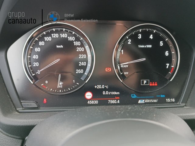 BMW X2 xDrive25e color Blanco. Año 2022. 162KW(220CV). Híbrido Electro/Gasolina. En concesionario TACO de Sta. C. Tenerife