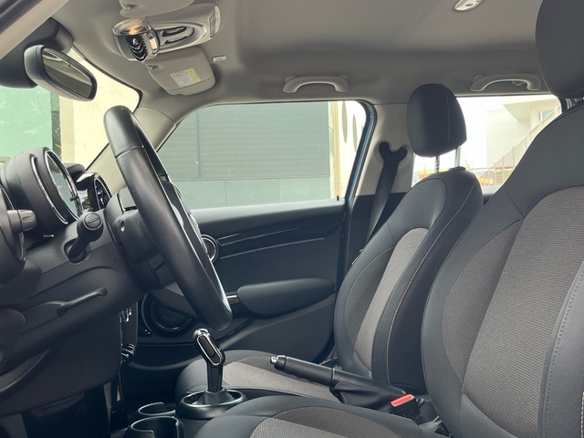 fotoG 10 del MINI MINI Cooper 5 Puertas 100 kW (136 CV) 136cv Gasolina del 2023 en Murcia