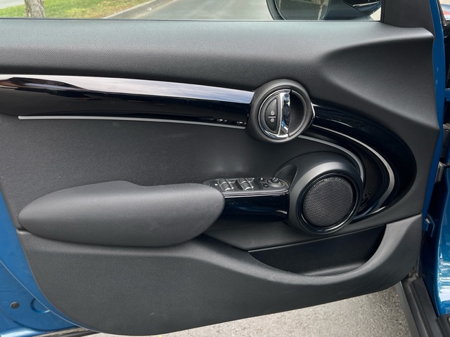 fotoG 11 del MINI MINI Cooper 5 Puertas 100 kW (136 CV) 136cv Gasolina del 2023 en Murcia